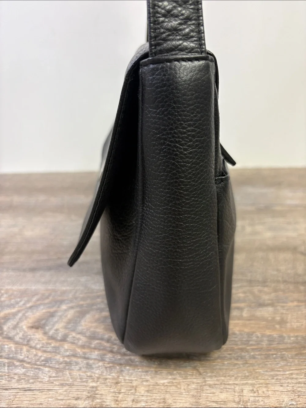 The Sak Black Pebbled Leather Flap Shoulder Bag Organizer Purse